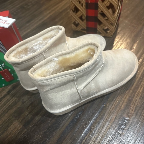 Arizona Jean Company Winter Booties Woman’s Size 8 - Picture 4 of 8